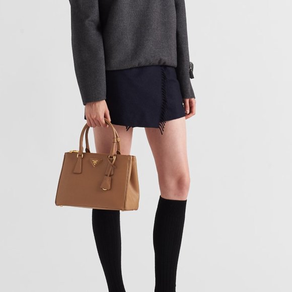 Prada medium Galleria Caramel handbag - Picture 9 of 10